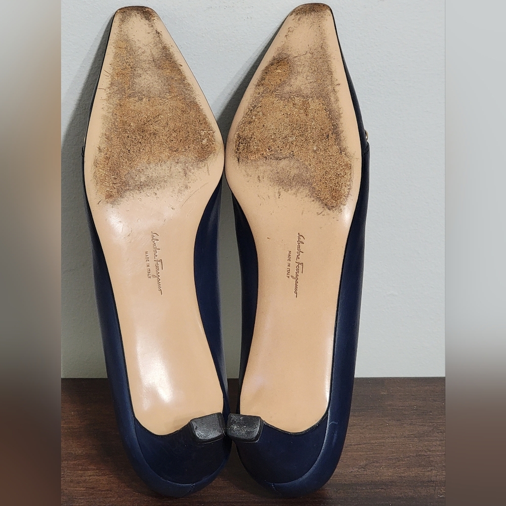 Salvatore Ferragamo Made in Italy Navy Blue Leather Pumps Women's Size 10 2A - Picture 8 of 14